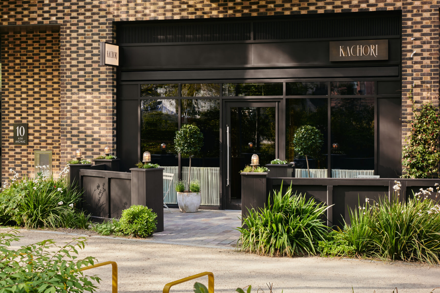 Hero image for page Best Indian Restaurant near London Bridge At Kachori Elephant Park